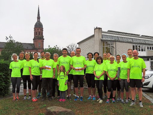 Lauftreff mit Bürgermeister Erik Weide (Nummer eins) und Ortsvorsteher Hans-Jürgen Kopf (Nummer zwei) Foto: Bohnert-Seidel